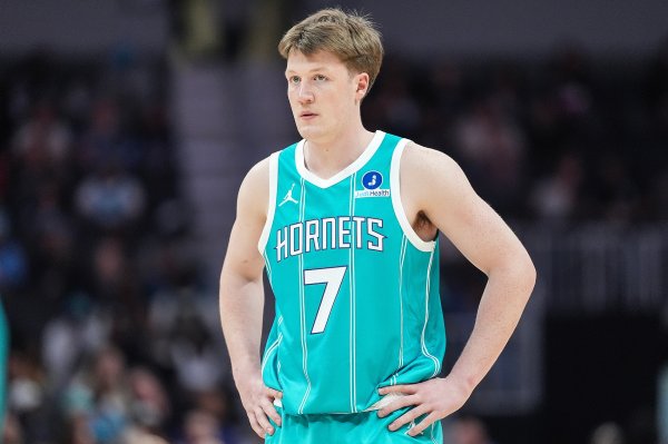 配资专业炒股配资网站 最佳新秀要没了？克尼佩尔近6战场均10.8分4.5板2.7助 三分42中10